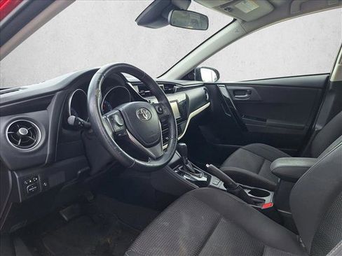 Used 2018 Toyota Corolla iM w/ Carpet Mat Package (TMS) image 9