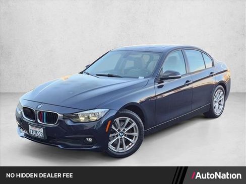 Used 2017 BMW 320i Sedan RWD image 1