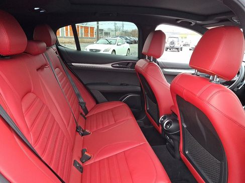 Used 2023 Alfa Romeo Stelvio Veloce image 15