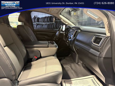 Used 2018 Nissan Titan S AWD/4WD image 25