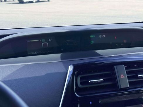 Used 2019 Toyota Prius XLE AWD/4WD image 22