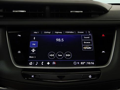 Used 2023 Cadillac XT6 Luxury w/ LPO, Floor Liner Package image 33