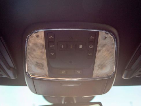 Used 2014 Chrysler 300 S RWD image 24