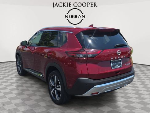 Used 2023 Nissan Rogue Platinum FWD image 7