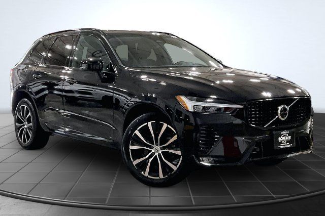 Used 2024 Volvo XC60 B5 Plus AWD/4WD image 15