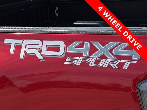 Used 2023 Toyota Tacoma TRD Sport w/ Technology Package AWD/4WD image 8