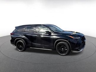 Used 2025 Toyota Highlander XSE AWD/4WD video 2