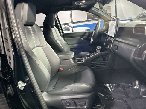 Used 2025 Toyota 4Runner Limited image 35