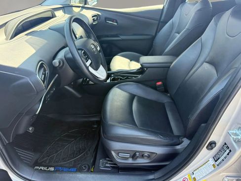 Used 2019 Toyota Prius Prime Advanced image 14