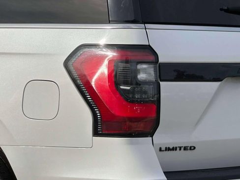 Certified 2021 Ford Expedition Limited image 9
