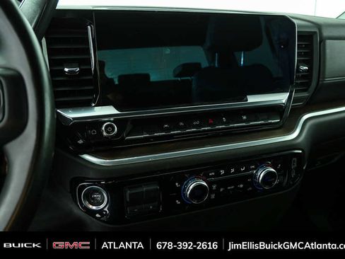 Used 2025 GMC Sierra 1500 SLT AWD/4WD image 16