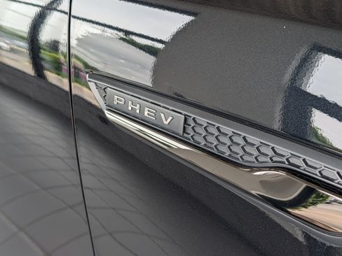 Certified 2025 MAZDA CX-70 Plug-In Hybrid w/ Premium Plus AWD/4WD image 2