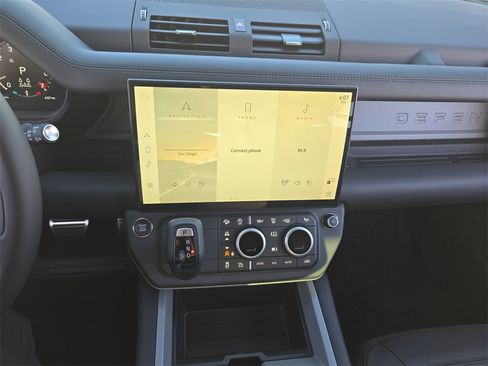 New 2026 Land Rover Defender 130 V8 image 21
