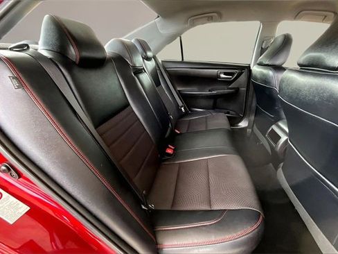 Used 2017 Toyota Camry SE image 20