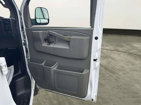 Used 2020 Chevrolet Express 2500 Extended w/ Driver Convenience Package RWD image 22