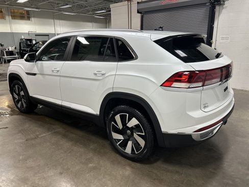 New 2025 Volkswagen Atlas Cross Sport SEL image 5