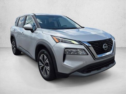 Used 2023 Nissan Rogue SV FWD image 3