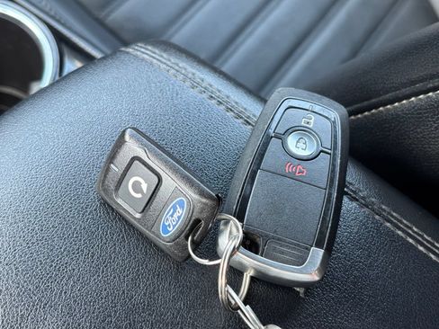 Used 2018 Ford Edge SEL w/ Equipment Group 201A AWD/4WD image 27