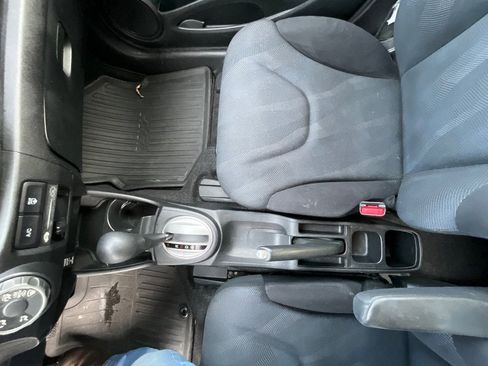 Used 2011 Honda Fit Sport image 16