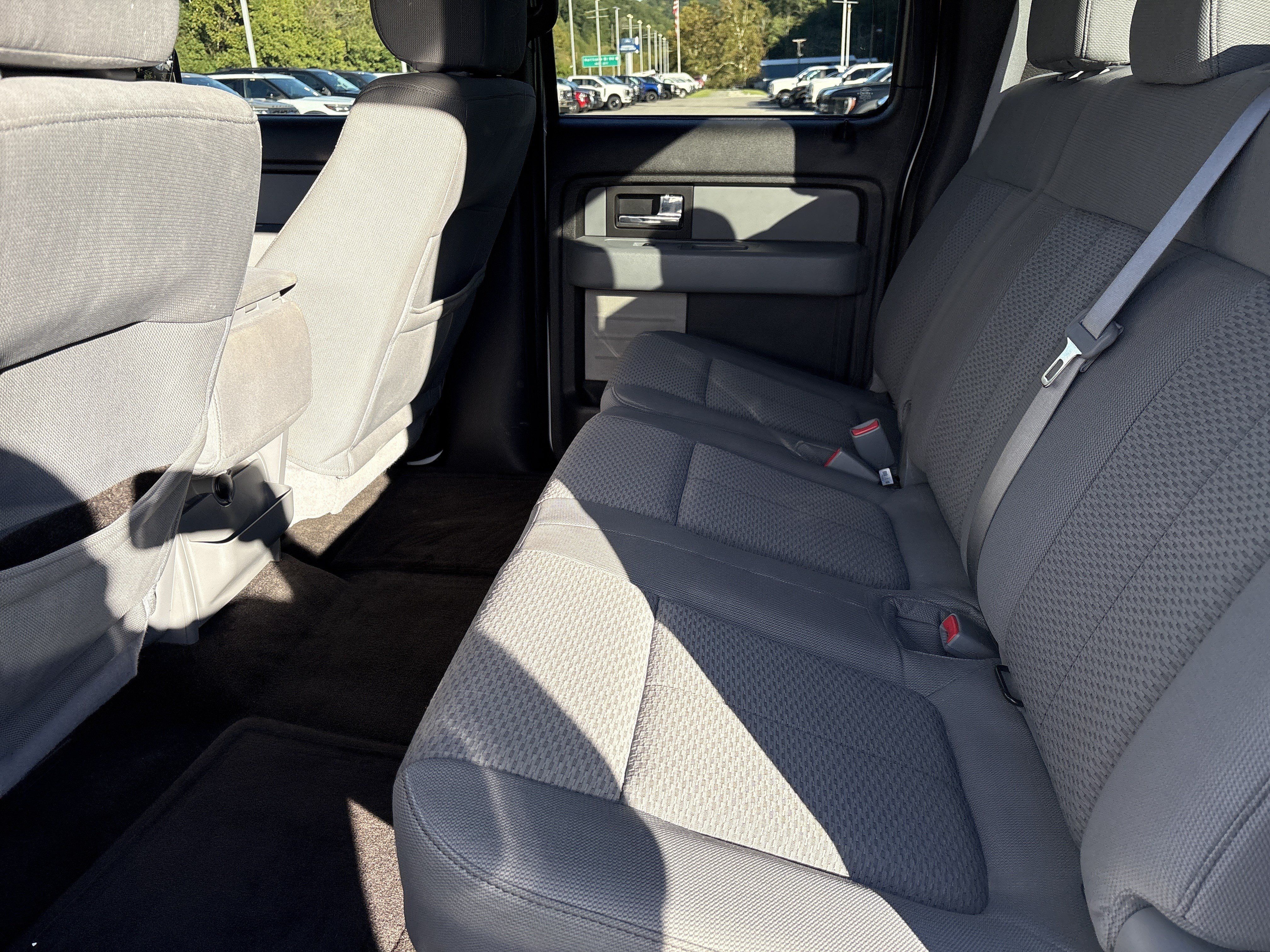 Used 2014 Ford F150 XLT w/ Equipment Group 302A Luxury AWD/4WD image 12
