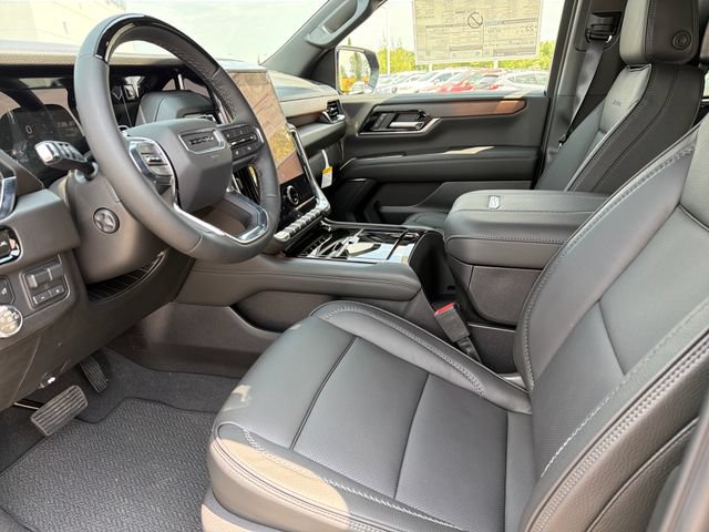 New 2026 GMC Yukon Denali w/ Denali Reserve Package AWD/4WD image 16
