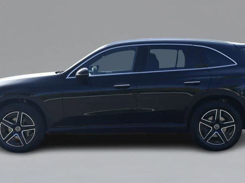 Used 2026 Mercedes-Benz GLC 300 GLC 300 image 8