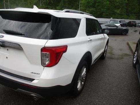 Certified 2021 Ford Explorer Limited w/ Equipment Group 301A AWD/4WD image 4