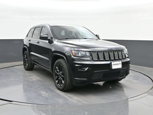 Used 2019 Jeep Grand Cherokee Altitude RWD image 22