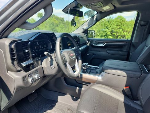 Certified 2023 GMC Sierra 1500 SLT w/ SLT Premium Plus Package AWD/4WD image 18