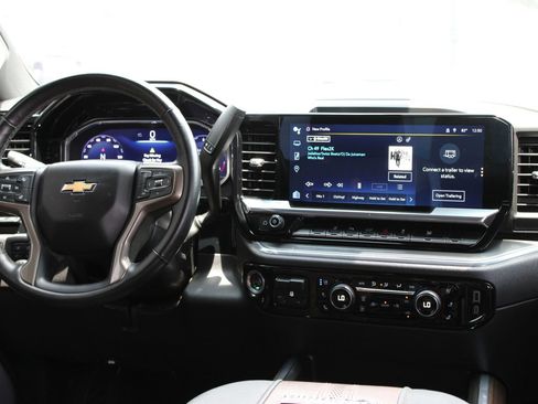 Used 2024 Chevrolet Silverado 3500 High Country w/ High Country Premium Package AWD/4WD image 26