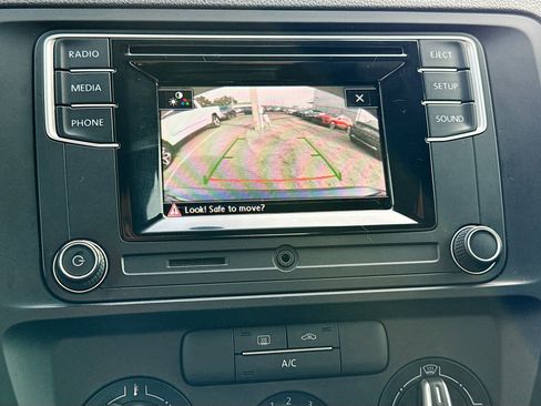 Used 2017 Volkswagen Jetta S image 29