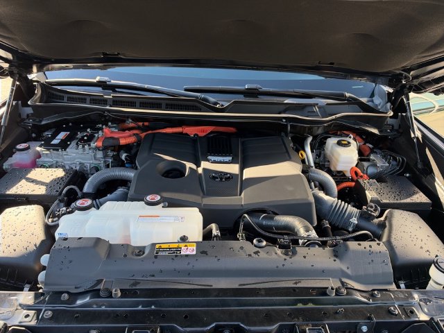 Used 2025 Toyota Sequoia TRD Pro AWD/4WD image 28