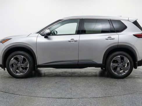 Used 2025 Nissan Rogue SV FWD image 5