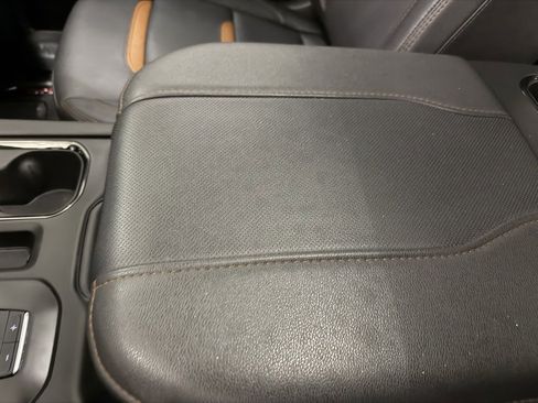 Used 2024 GMC Sierra 1500 AT4 w/ Technology Package image 24