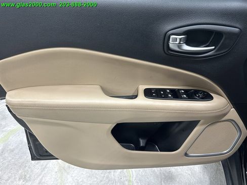 Used 2018 Jeep Compass Sport AWD/4WD image 25