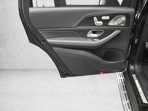 New 2026 Mercedes-Benz GLS 580 4MATIC image 23