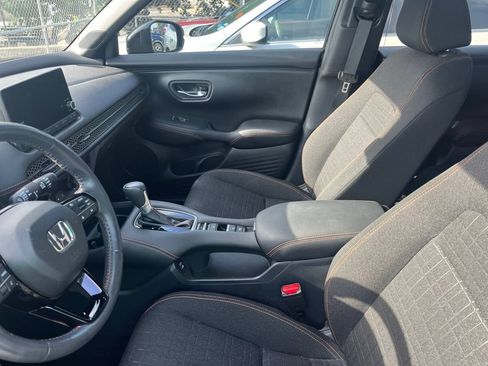 Used 2024 Honda HR-V Sport image 4