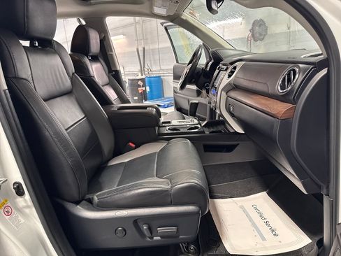 Used 2018 Toyota Tundra Limited AWD/4WD image 31