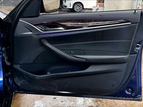 Used 2018 BMW 530e 530e iPerformance image 26