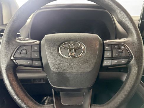 Certified 2024 Toyota Sienna LE image 15