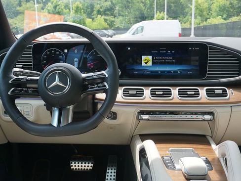 Certified 2026 Mercedes-Benz GLS 580 4MATIC image 19