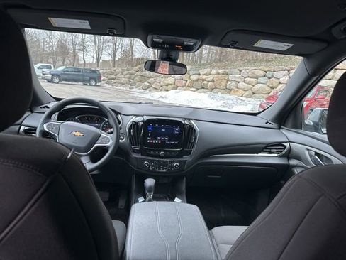 Used 2023 Chevrolet Traverse LT FWD image 25