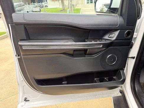 Used 2020 Ford Expedition XLT w/ Equipment Group 202A RWD image 22