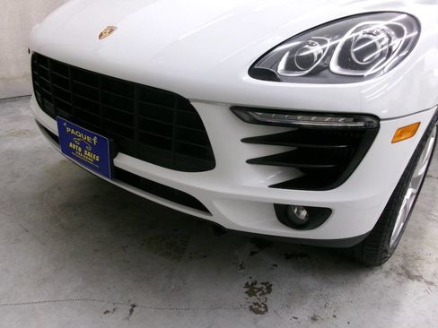 Used 2016 Porsche Macan S image 11