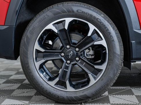 New 2026 Chevrolet Equinox LT w/ Convenience Package II image 17