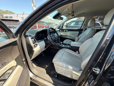 Used 2023 Kia Sorento SX Prestige AWD/4WD image 5