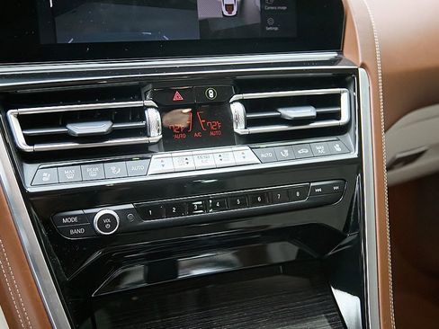 Used 2022 BMW M850i xDrive Coupe image 24