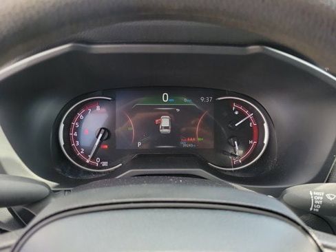 Used 2025 Toyota RAV4 XLE image 21