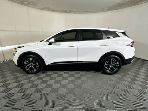 Used 2025 Kia Sportage EX FWD image 6