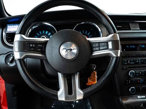 Used 2013 Ford Mustang GT RWD image 24